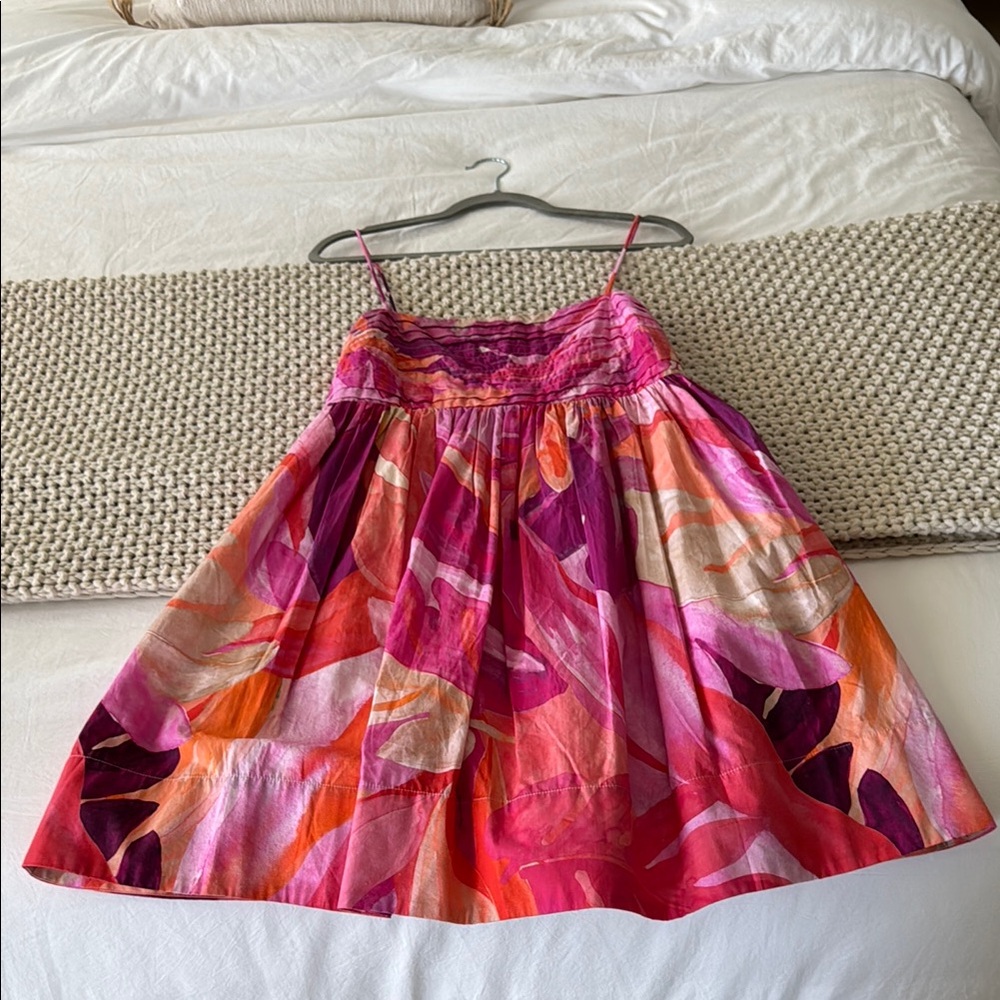 HM DRESS NEVER WORN BEAND NEW SIZE SMALL